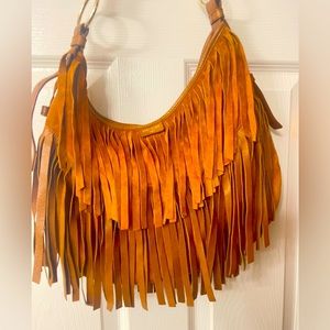 Classic suede Yves Saint Laurent shoulder bag with fringe!